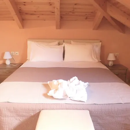 Lazaratos Апарт-отель 2*