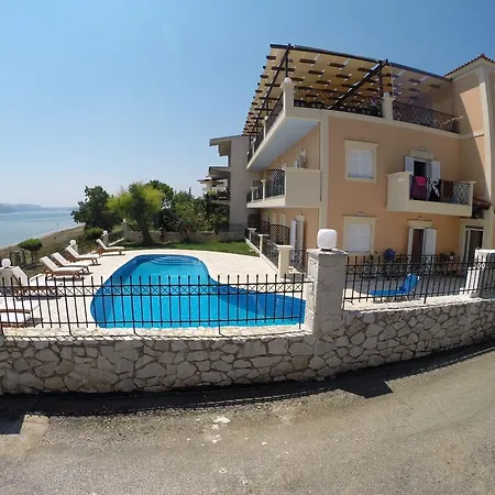 Lazaratos Апарт-отель 2*