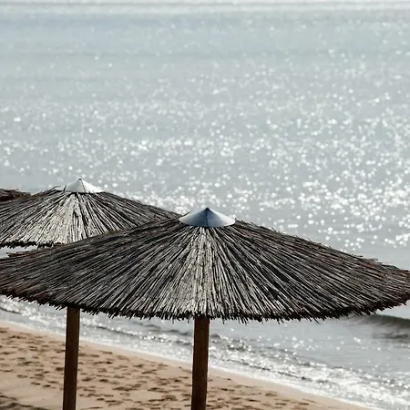 Lazaratos Апарт-отель