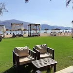 Lazaratos Aparthotel Kouvalata