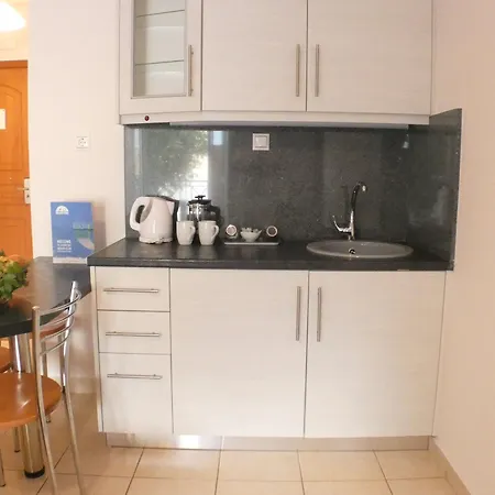 Apartmanhotel Lazaratos 2*