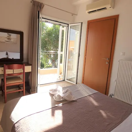 Aparthotel Lazaratos 2*