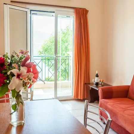 Appart hôtel Lazaratos Kouvalata