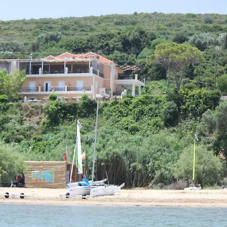 Appart hôtel Lazaratos 2*